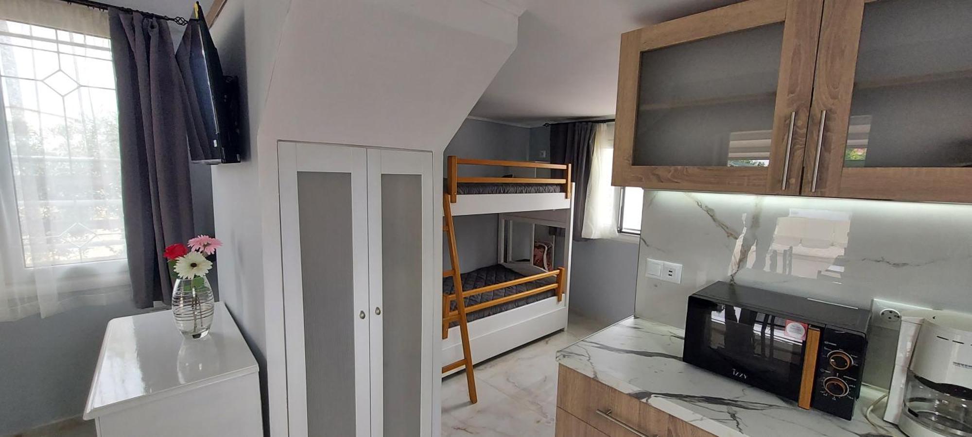 Filio'S Loft Near Airport Villa Artemida  Exterior photo
