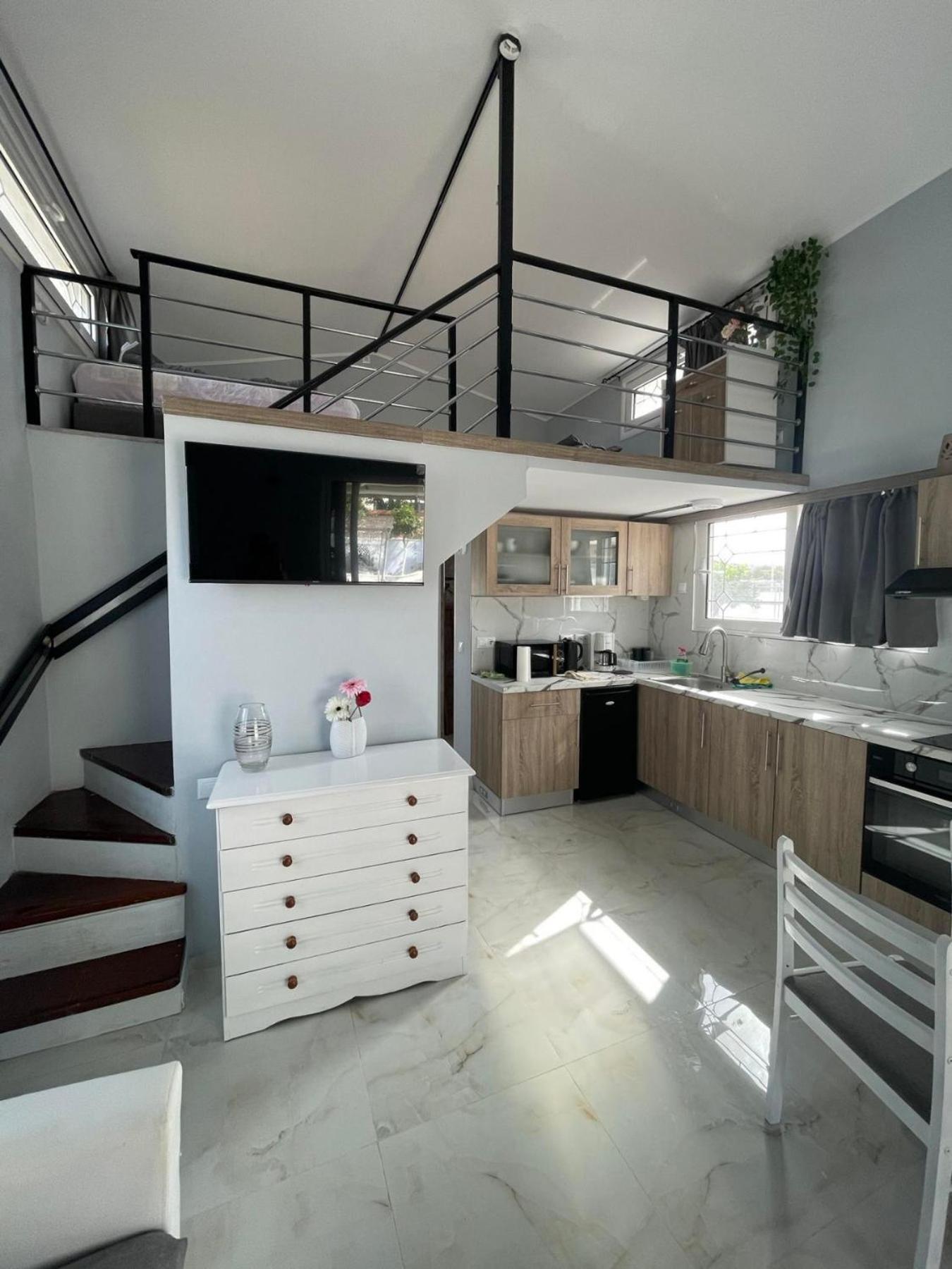 Filio'S Loft Near Airport Villa Artemida  Exterior photo